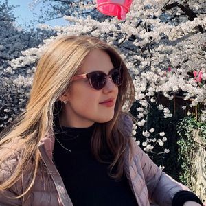 Meet your Posher, Irina